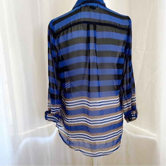 Striped button down shirt size Medium - Picture 3 of 6